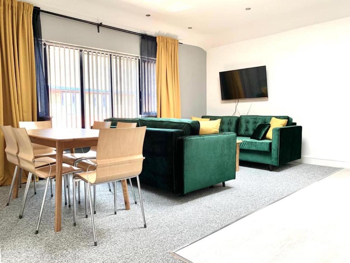 Premium Apartments Thatcham Broadway מראה חיצוני תמונה